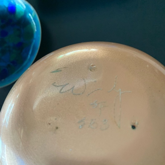 Vintage rare collectible enamel on copper bowl artist Win Ng SF signed - Picture 3 of 4